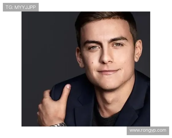 足球场上的颜值巅峰最帅足球明星盘点与魅力解析